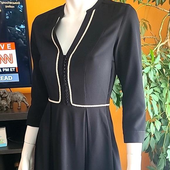 Black dress - Picture 3 of 7